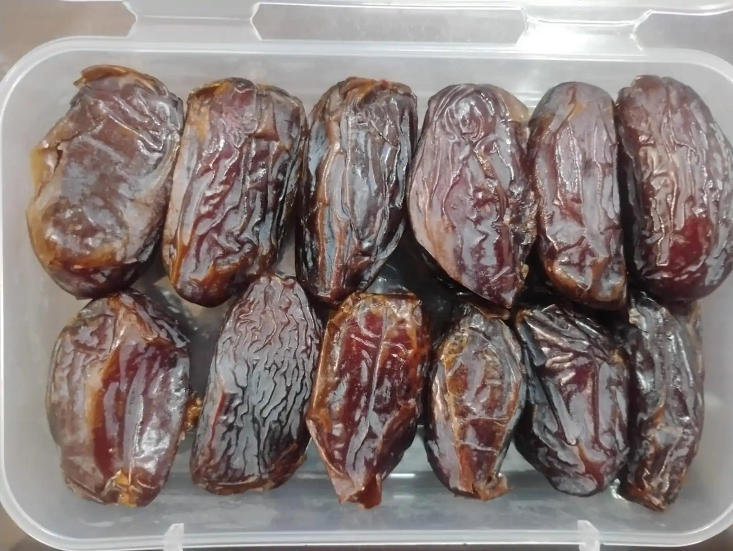 Medjoul Dates 300 TO 310 Grams